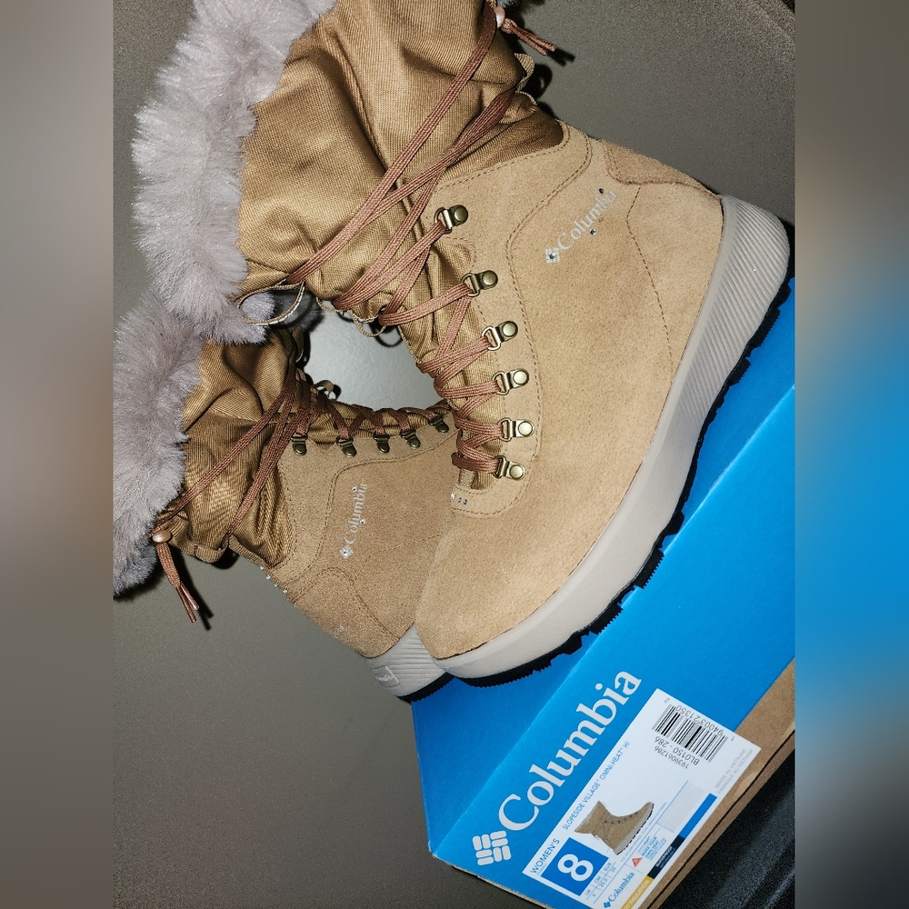 Brand new never worn Columbia winter boots